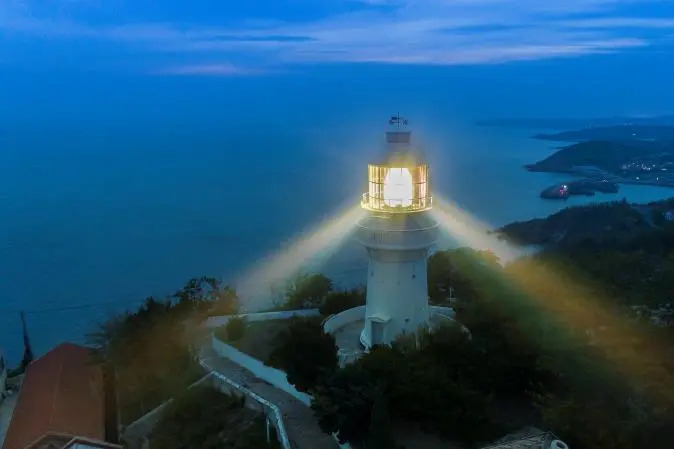 老铁山灯塔夜景